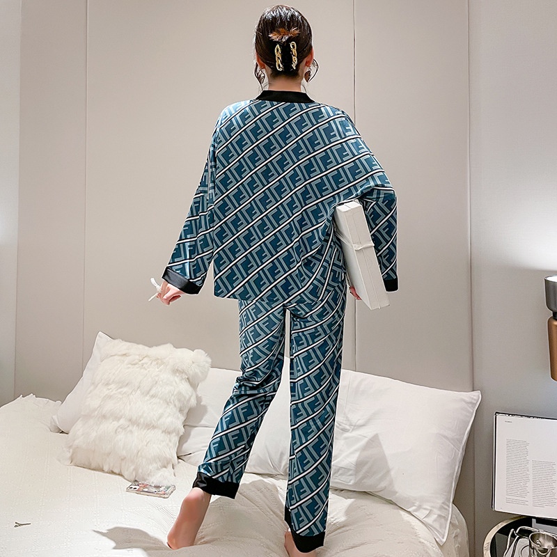 Bộ đồ ngủ lụa tay dài thoải mái thời trang mùa thu cho nữ