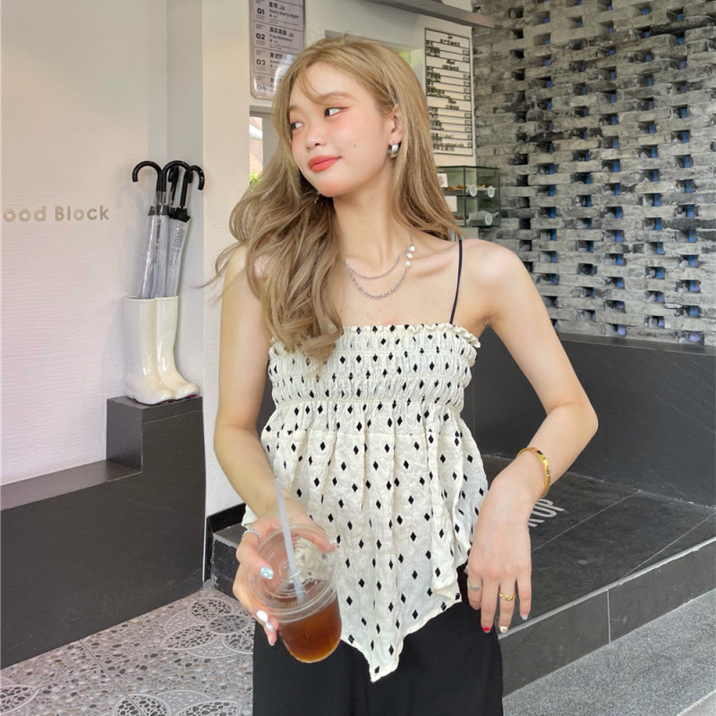 Áo Hai Dây Với Họa Tiết Chấm Bi Xinh Xắn Dành Cho Nữ