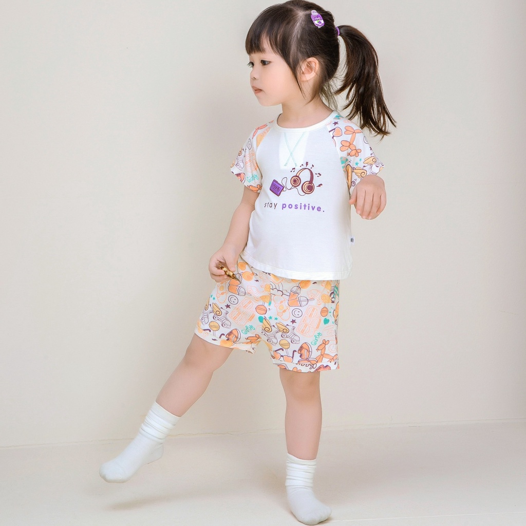 Chaang bộ cộc tay cho bé gái chất cotton, dành cho bé từ 3 tháng đến 5 tuổi  SS2022D04