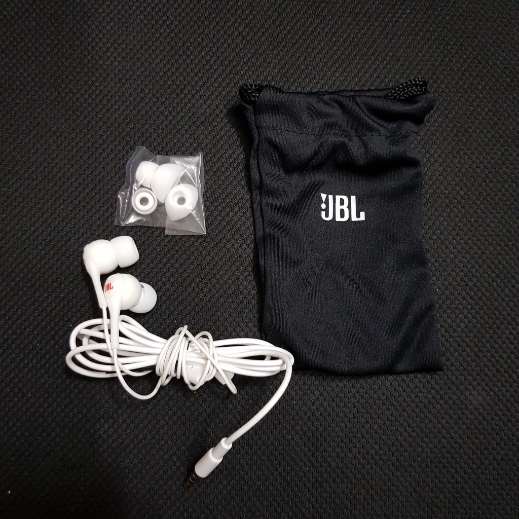 Tai nghe JBL T200A, super bass, có mic nghe nhạc và chơi game rất tốt, chân cắm 3.5mm