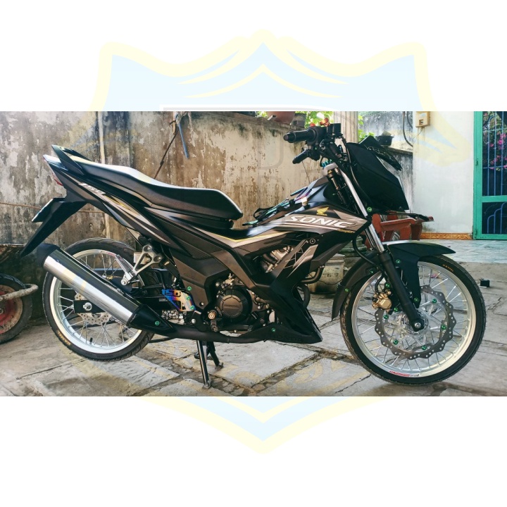 ( Quí khách vui lòng mang ra tiệm cho thợ dán ) Tem sonic 150 đen xám