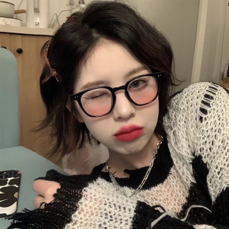 Mắt Kính Má Hồng Gọng Đen Đơn Giản Thời Trang Dành Cho Nữ