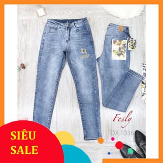 Quần jean nữ thêu chữ lưng cao