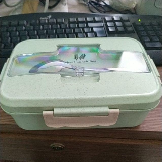 HỘP CƠM LÚA MẠCH 3 NGĂN KÈM ĐŨA THÌA INOX