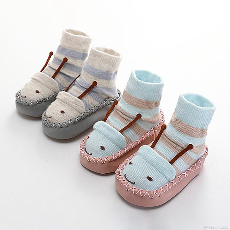 Giày đế mềm chống trượt thời trang cho em bé