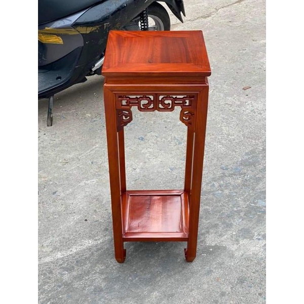 Đôn vuông gỗ lim kích thước cao 80 vuông 30 cm.