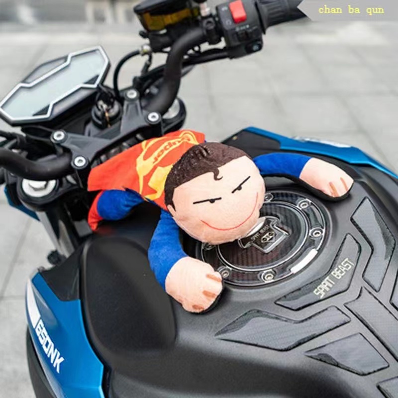 Búp bê người nhện người sắt 33cm có nam châm gắn trang trí bình xăng mô tô xe máy/ ô tô siêu chất