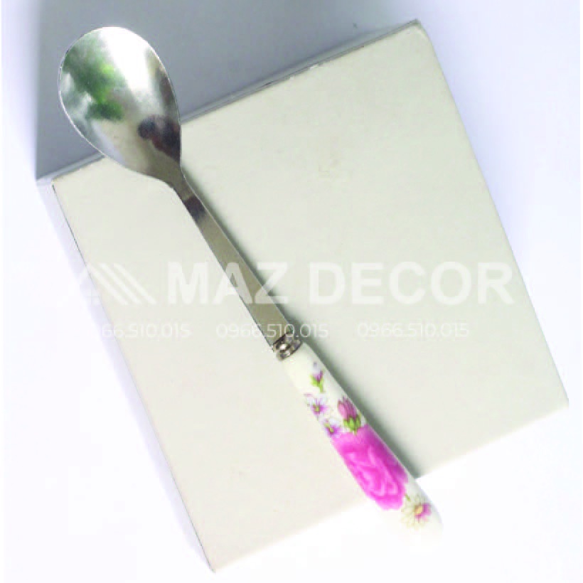 [Sỉ] Một chiếc thìa nĩa cán sứ inox hoa đẹp cao cấp dày dặn giá rẻ