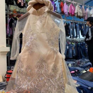 Áo dài ren diện Tết
