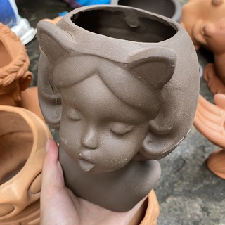 Chậu đất nung bé gái 14*14*19cm