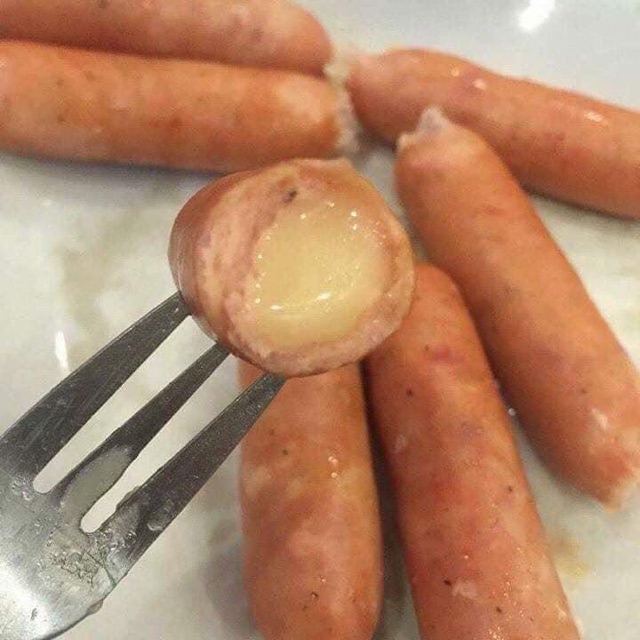 Xúc xích pho mai