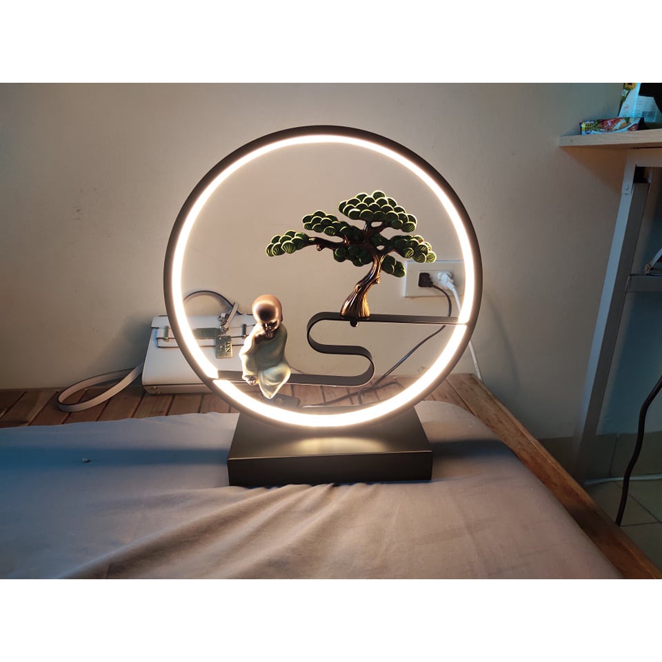 Đèn phong thủy, đèn để bàn trang trí - chú tiểu