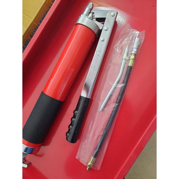 Súng bơm mỡ bằng tay 600cc Yato, model Yato YT-07042