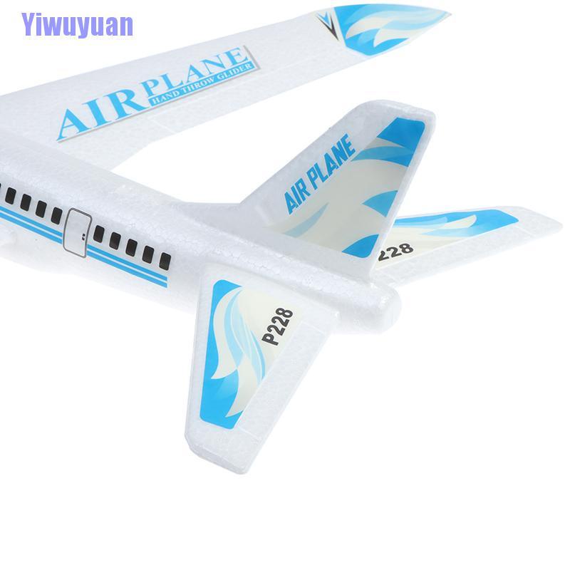 Máy bay xốp ném thủ công kích thước 49x45cm