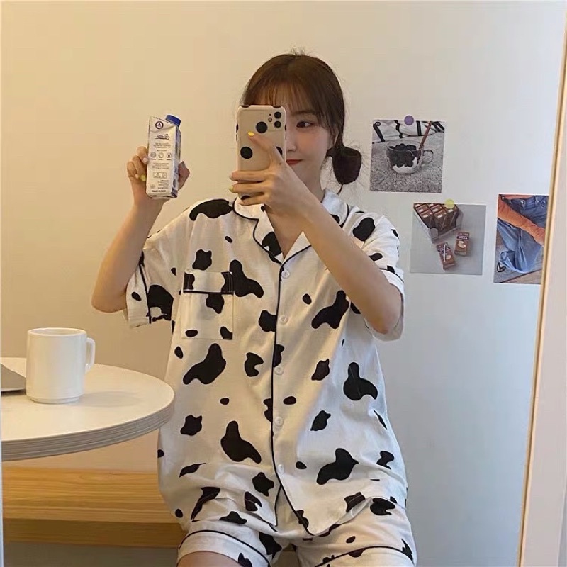 Bộ đồ ngủ pijama nữ cộc tay quần đùi chất lụa Kate Thái mềm mịn màu trắng họa tiết bò sữa xinh xắn - CD0024