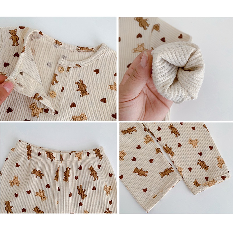 Set quần áo cotton tổ ong cho bé trai bé gái, Quần áo trẻ em dài tay thêu hình 2 con gấu họa tiết trái tim Hàn Quốc