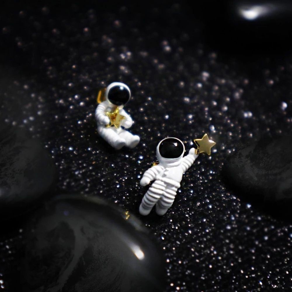 Khuyên Tai Hình Phi Hành Gia Vũ Trụ Dễ Thương Sáng Tạo Cho Nữ