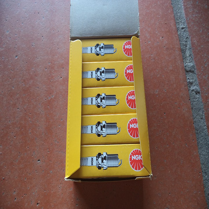 Bugi NGK BP6ES - Bugi xe hai thì chân dài - dùng cho xe máy - máy phát điện máy cưa máy phát cỏ