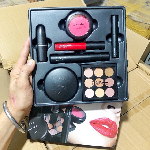 Hàng NEW Set trang điểm 7 món như hình (HOT TREND)