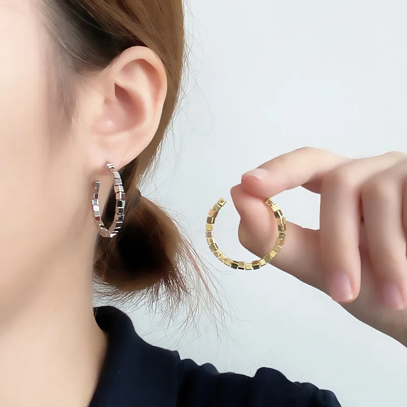 Khuyên Tai Vòng Gắn Hạt Tròn Màu Vàng Cổ Điển Đơn Giản Thời Trang Dự Tiệc Cho Nữ