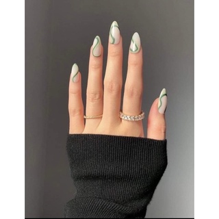 Nailbox móng úp mẫu mới
