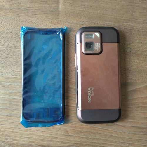 Vỏ Nokia N97 mini có sườn - không phím