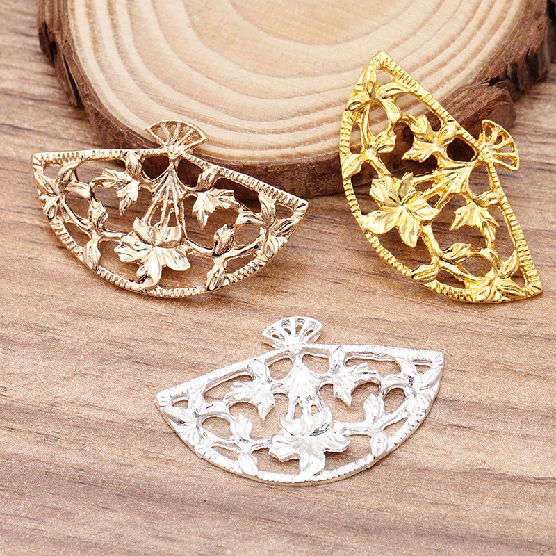 1 phiến đúc họa tiết quạt 23*37mm