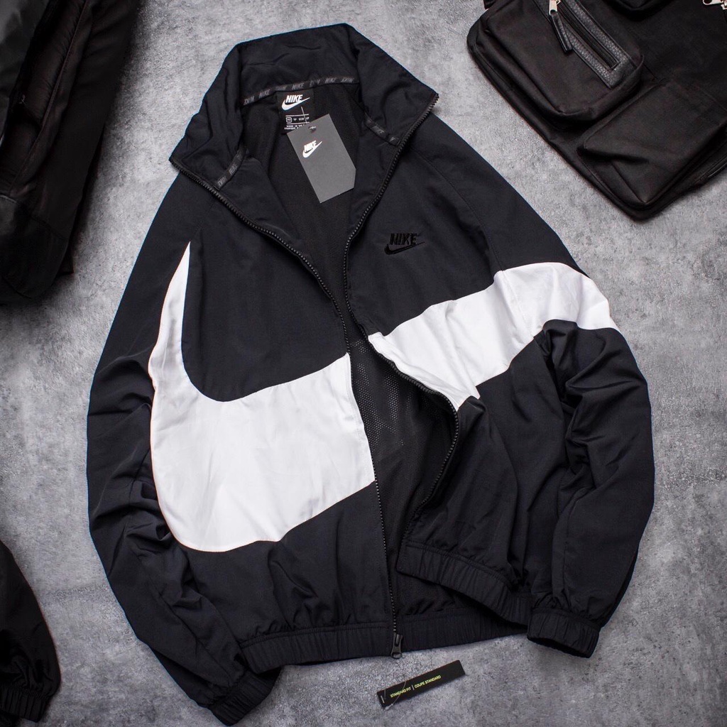 Áo Khoác Nike Big Logo Swoosh Dù 2 Lớp Logo Thêu Chính Hãng Nam Nữ - LATIZIA396