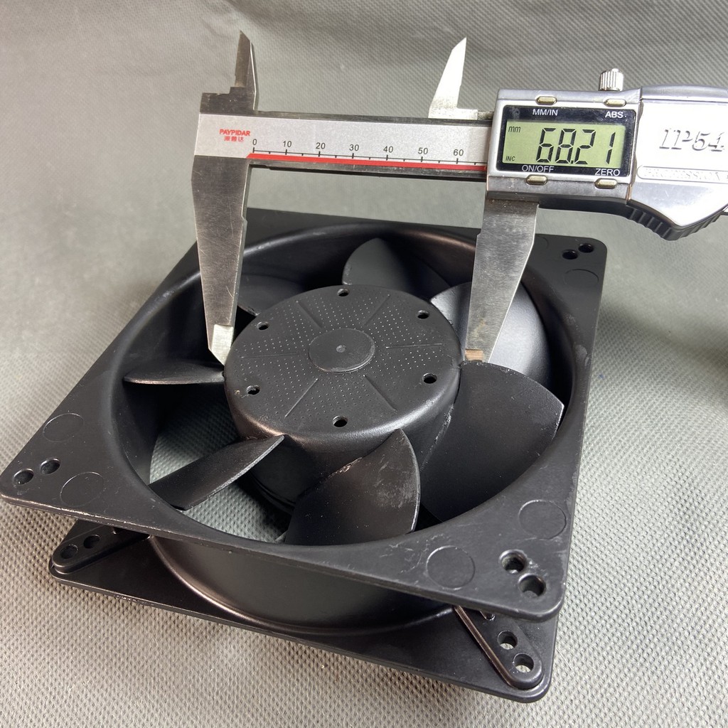 QUẠT 13.5 cm EMBPAPST 12V 0.79A 9.5W . KHUNG VÀ CÁNH kim loại. GIÓ ÊM VÀ TỐT. 5112N