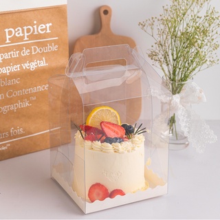 Hộp mica đựng bánh cuộn, bánh kem kèm đế lót