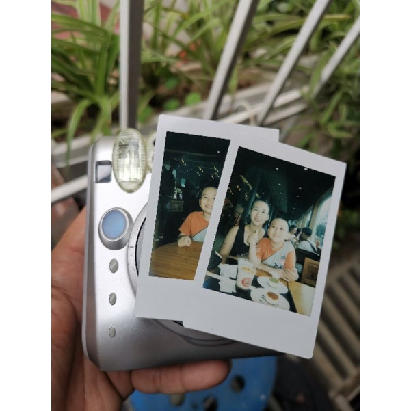 Máy ảnh chụp lấy liền Fujifilm Instax