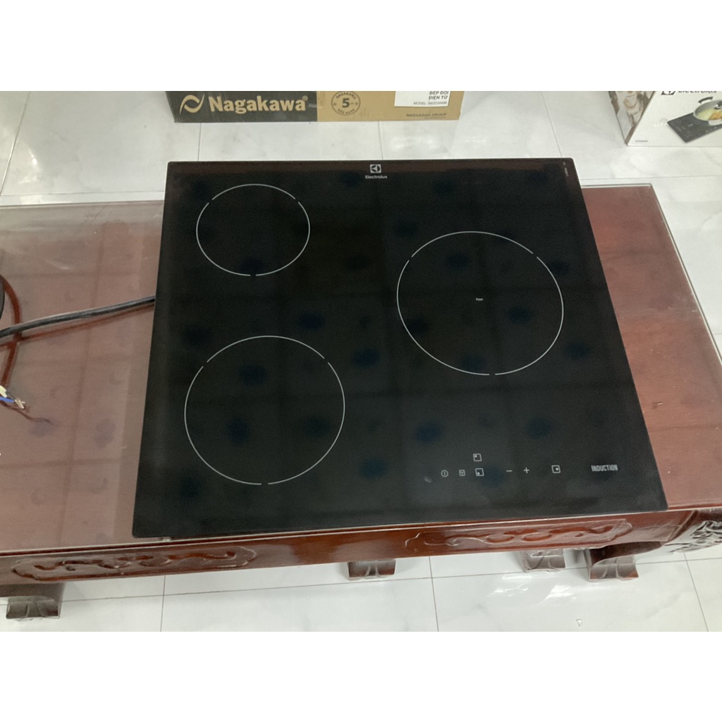 Bếp từ 3 vùng nấu lắp âm Electrolux E6203IOK nhập khẩu Châu Âu - Hàng trưng bày