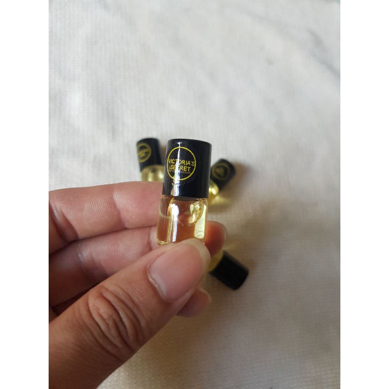 lẻ 1 lọ tinh dầu dubai mini lăn 2.5ml. | Thế Giới Skin Care