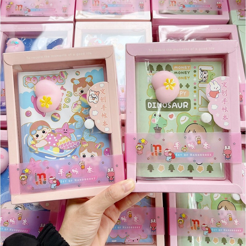 Sổ tay kim tuyến gắn mochi thư giãn có hộp đựng