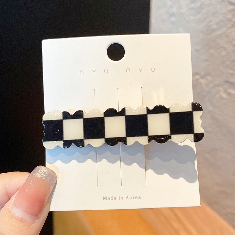 Kẹp Tóc Họa Tiết Ô Vuông Trắng Đen Hiện Đại