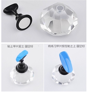 Hộp bàn cờ gắn mẫu móng sơn