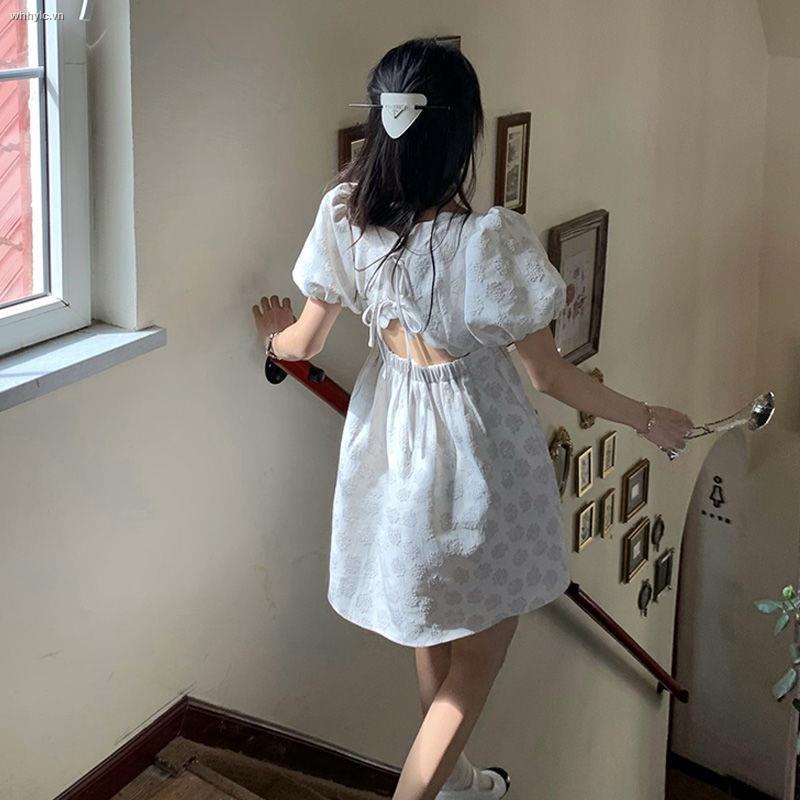 Đầm Tay Phồng Cổ Vuông In Họa Tiết Hoa Cúc Nhí Xinh Xắn Phong Cách Retro Kiểu Pháp Cho Nữ