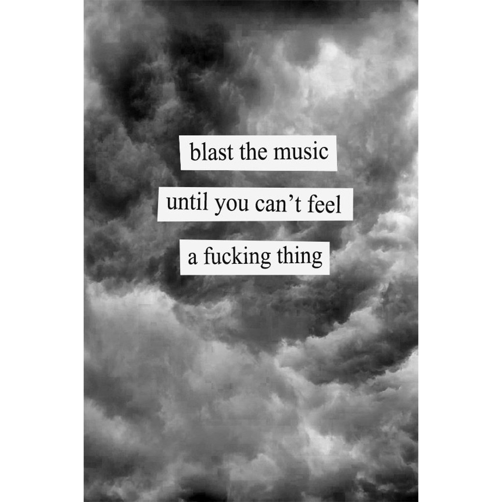 Wall Collage keo sẵng, bền màu, sáng bóng khi gặp nước dán tường trang trí decor phòng ngủ - theme Grunge