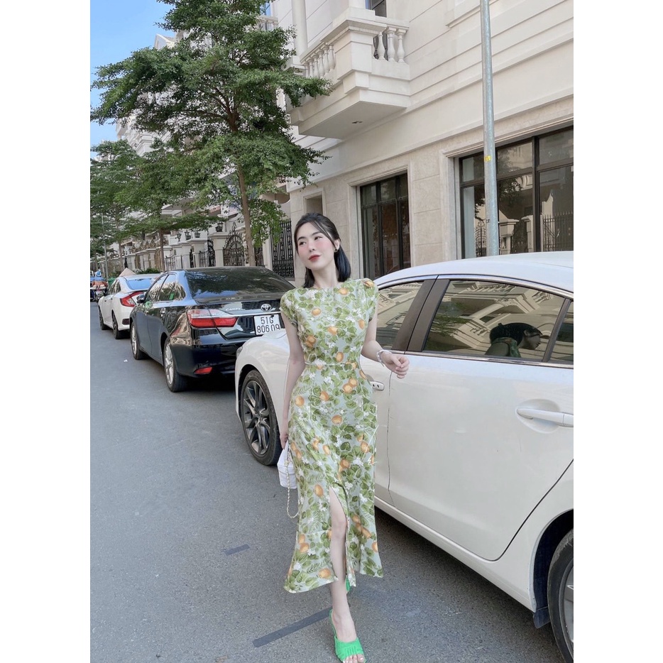 Váy Hoa Xanh Hở Lưng Cúc Ngọc Xẻ Tà Hàng Loại 1 Cực Đẹp V110