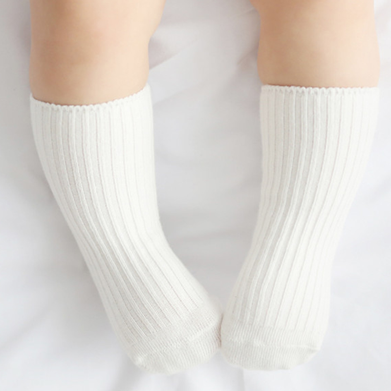 Tất Cổ Cao Kẻ Sọc Chống Trượt Cho Bé