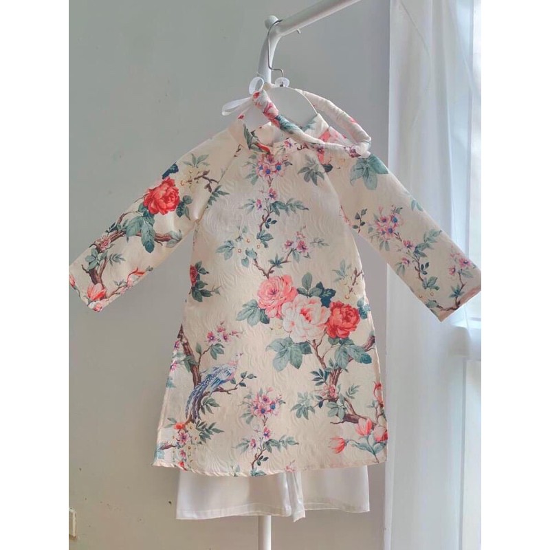 Áo dài gấm hoa cho bé