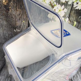 Thùng gạo 10Kg Lock&Lock HPL510
