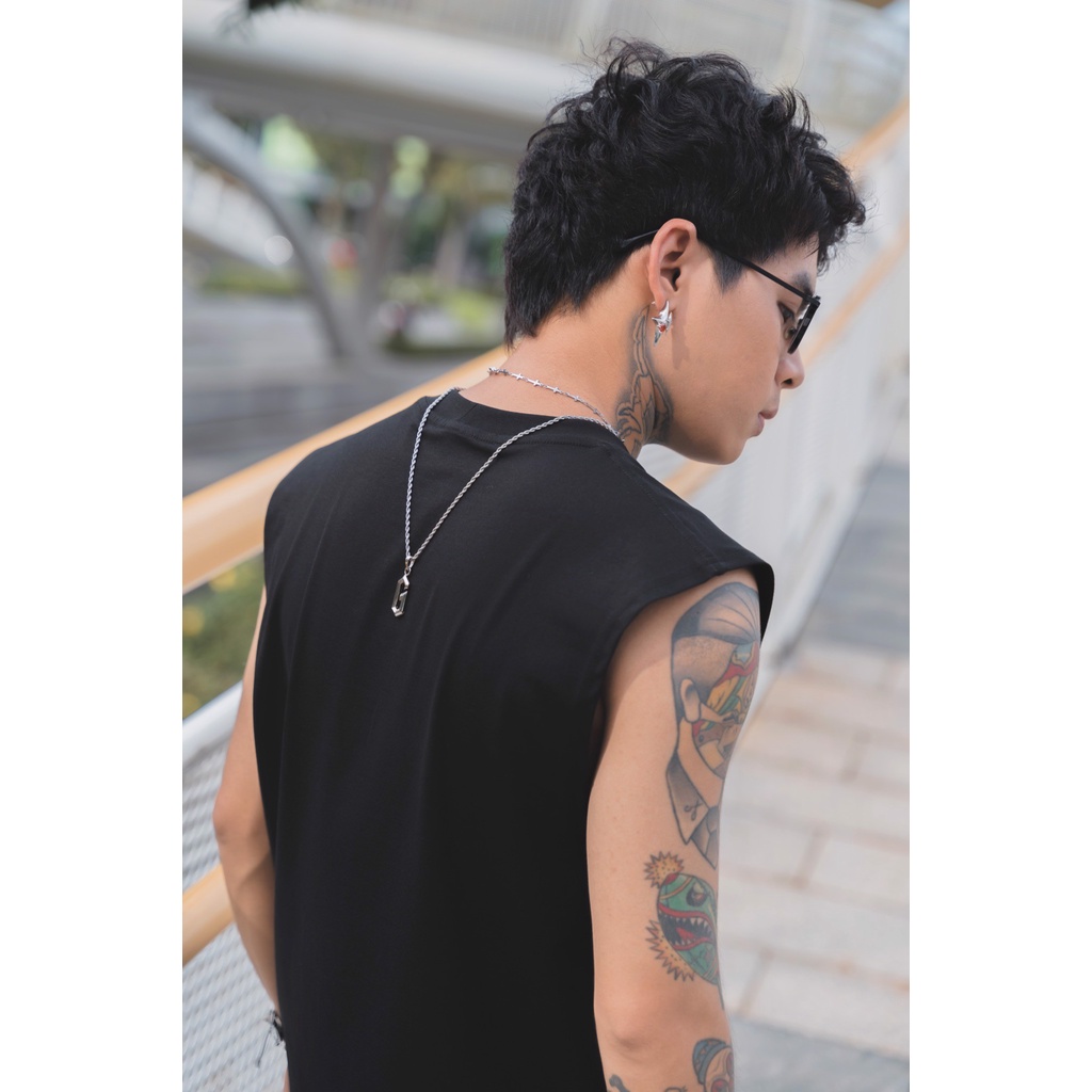 Grimm DC essential tank top // Black