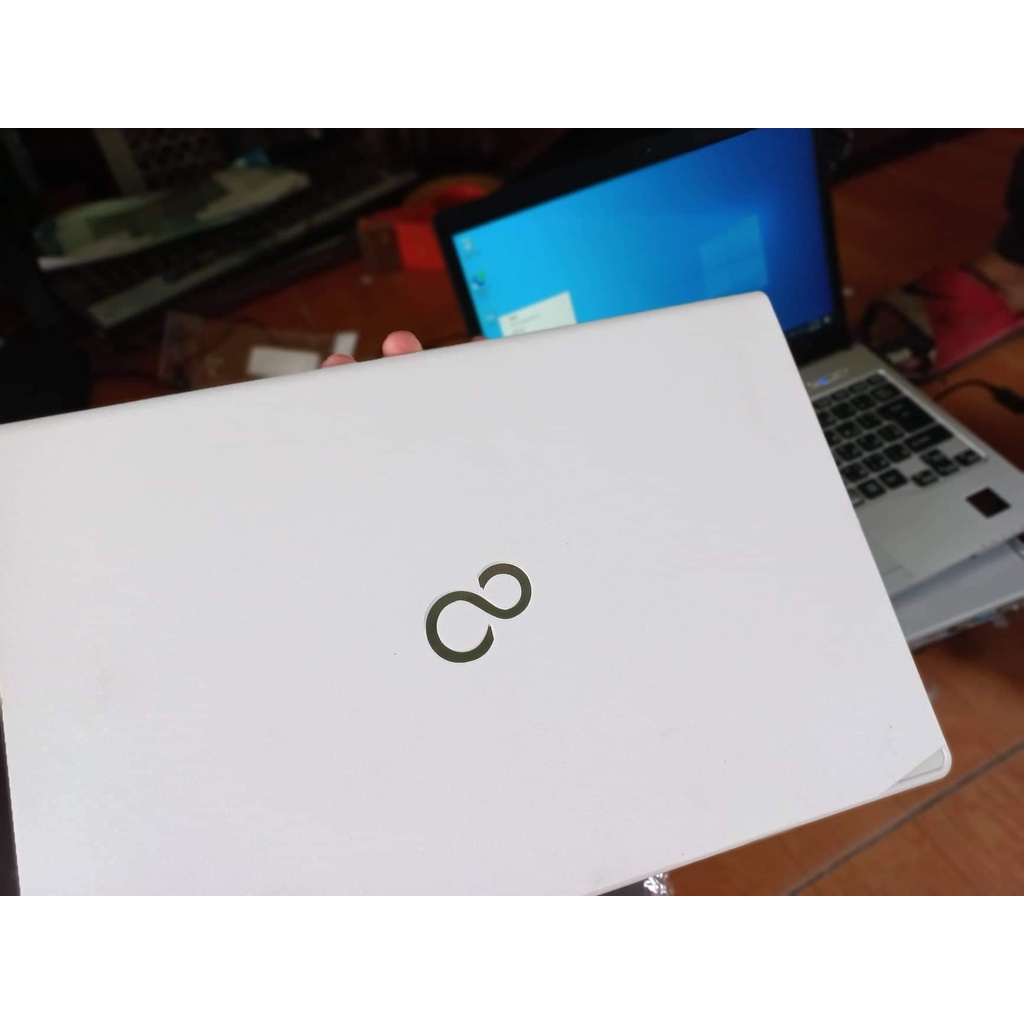 Laptop Nhật Bản Fujitsu Lifebook SH75 core i5-4200U,màn hình 13,3" full hd