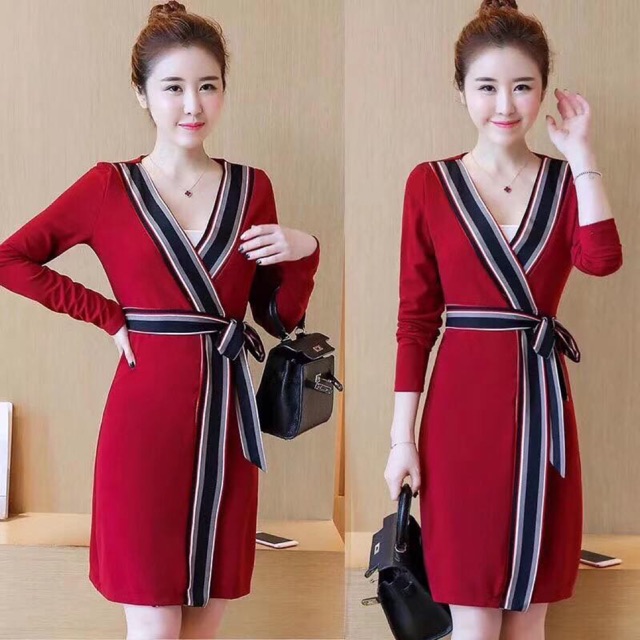 Váy len đỏ thắt eo