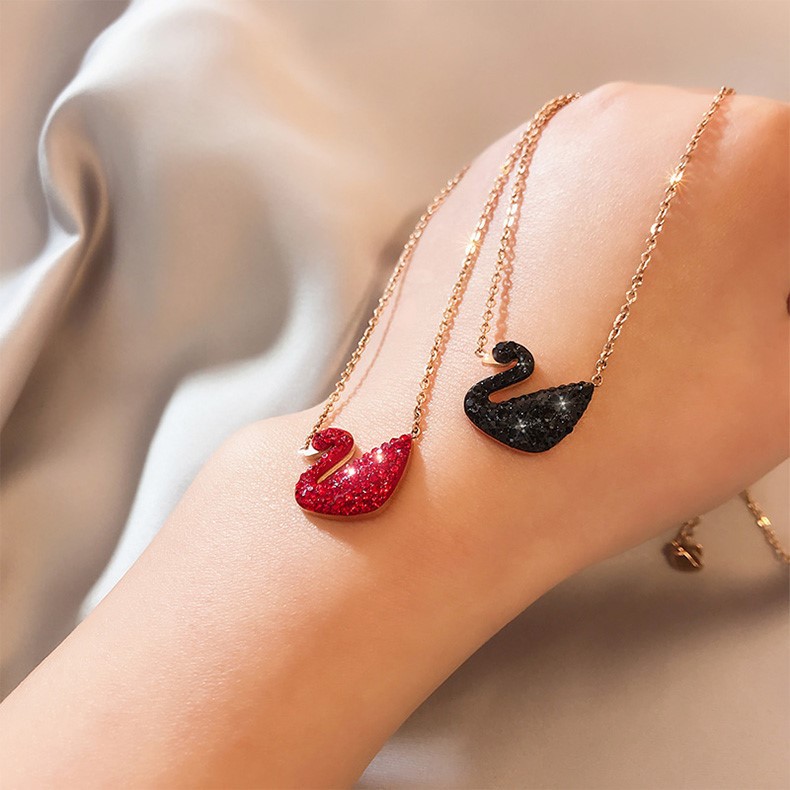 Dây chuyền đính phụ kiện hình thiên nga nhỏ bằng thép titan mạ vàng hồng 18K phong cách Hàn Quốc cho nữ