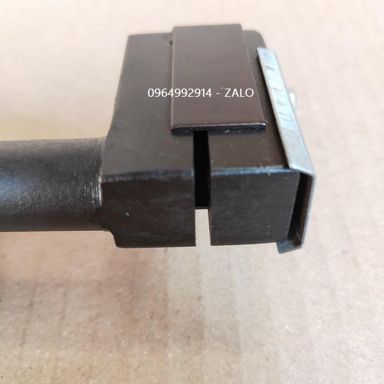 Máy bấm lỗ chân chữ inox nhôm