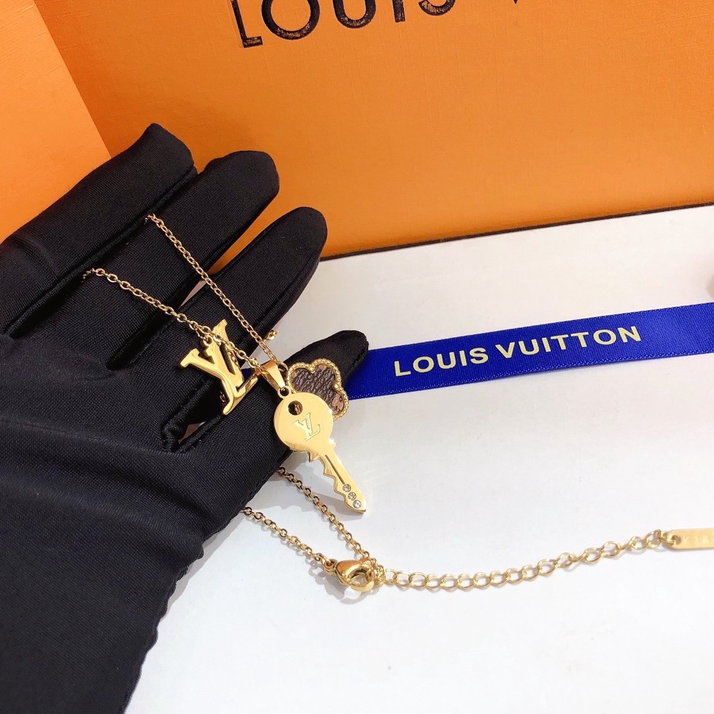 LOUIS VUITTON Vòng cổ Mặt Chữ LV LV Đơn Giản Thời Trang Phong Cách Hàn Quốc