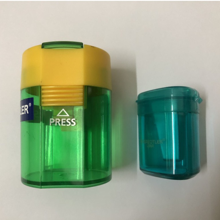 Gọt chì ống cao cấp có hộp đựng vỏ bào STAEDTLER 511 006 và 51105LKP24 ( 4 màu ngẫu nhiên )