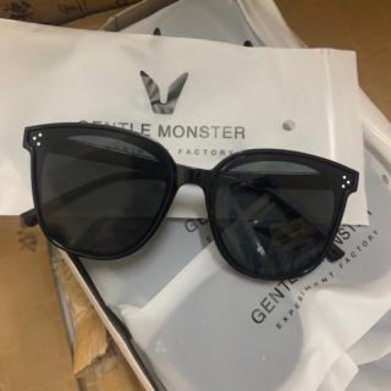 Kính mắt râm nam nữ ba chấm nhiều màu phong cách thời trang du lịch giá rẻ